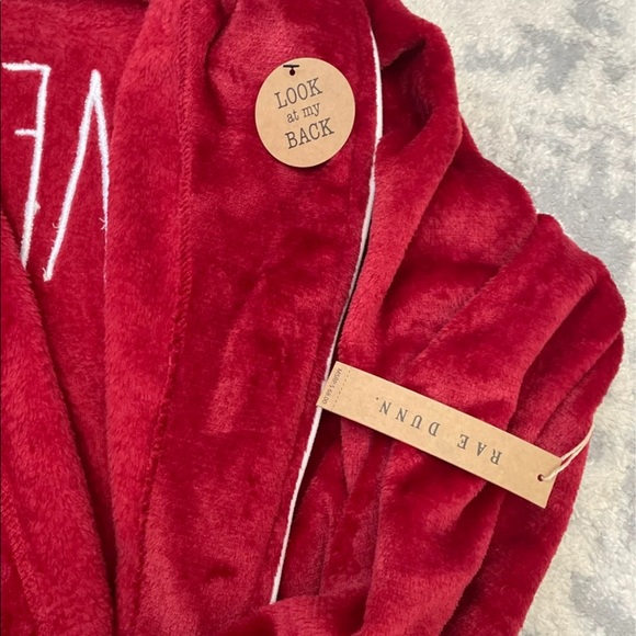 Rae Dunn women’s robe - Picture 3 of 3